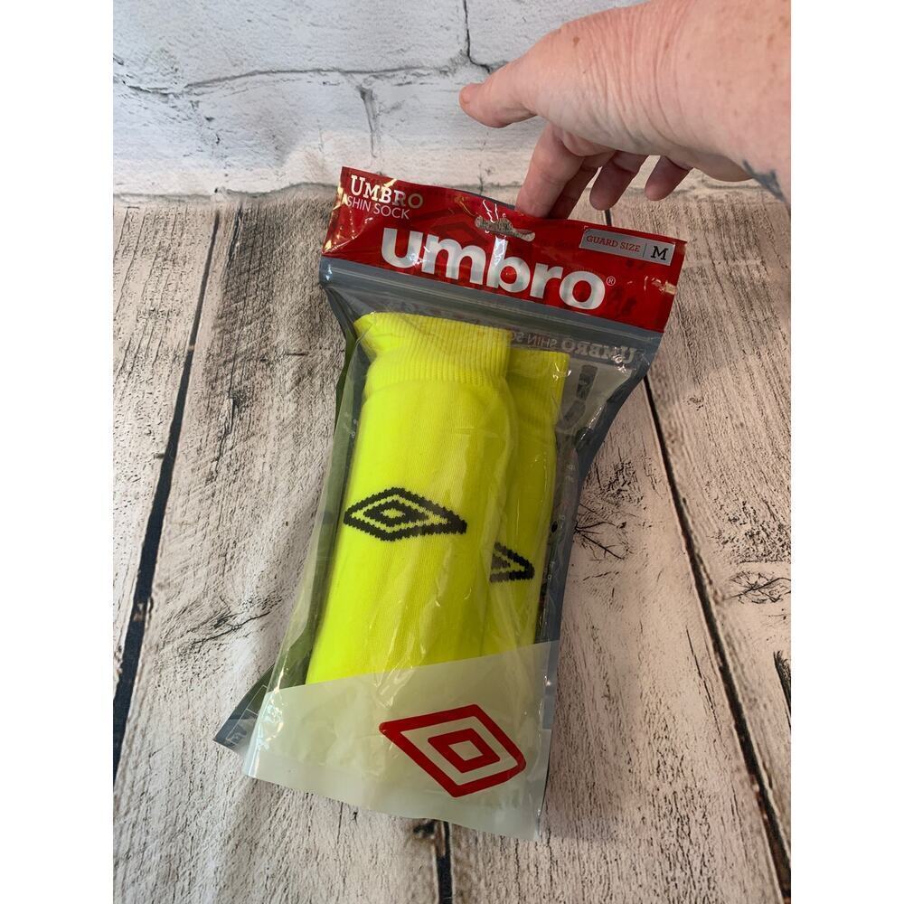 UMBRO Unisex Kids Yellow Shin Socks / Size: Medium Youth